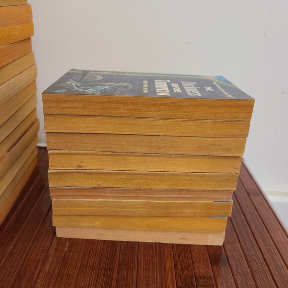 25 Vintage ACE Doublesided Sci Fi Paperbacks - Picture 12 of 14